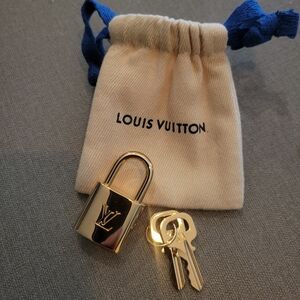 Louis Vuitton Gold Lock and Key Set (authentic)
